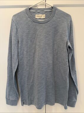 Abercrombie & Fitch Light Heather Blue Long-Sleeve Crew